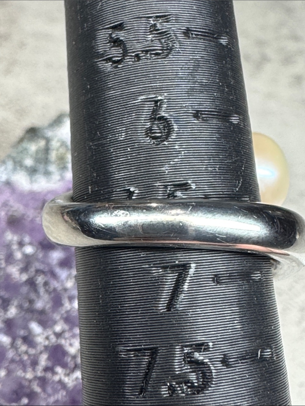 T&T Stainless Steel Classic Two-Pearl Open Band Ring. - Picture 6 of 6
